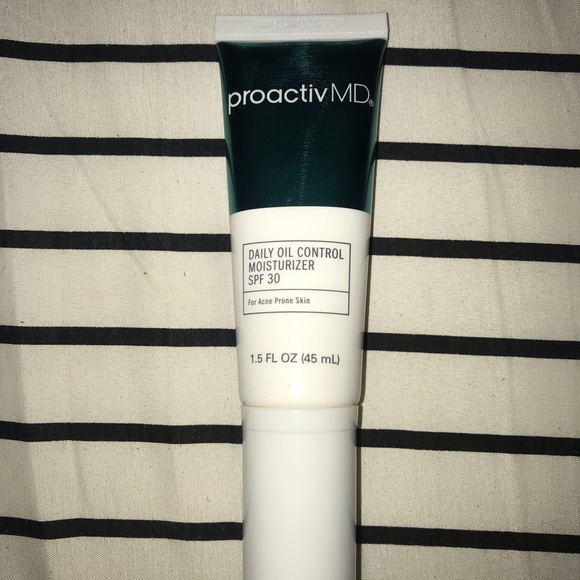Proactiv Kit - Picture 3 of 5